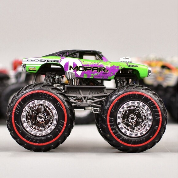 15 Hot Wheels Monster Trucks 1:64 Scale Good Condition Lot - Picture 8 of 9